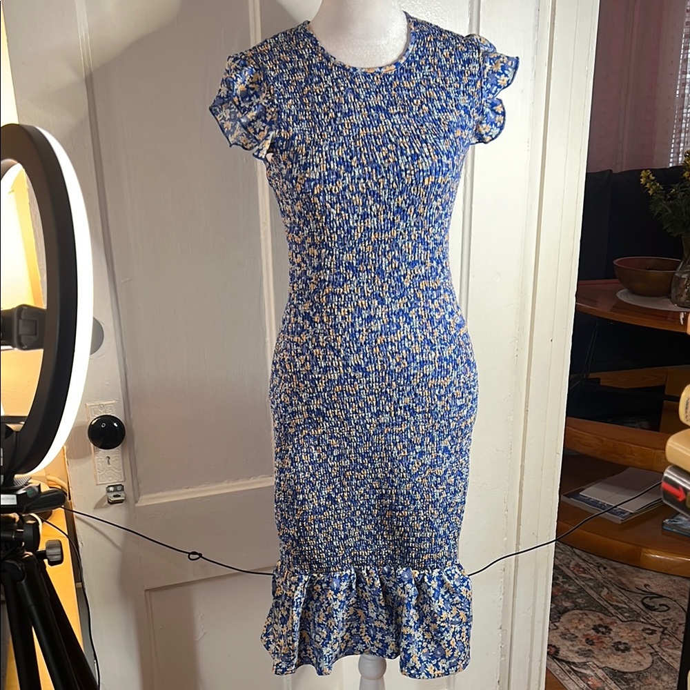 Chic Blue Floral Midi Dress with Ruffle Details